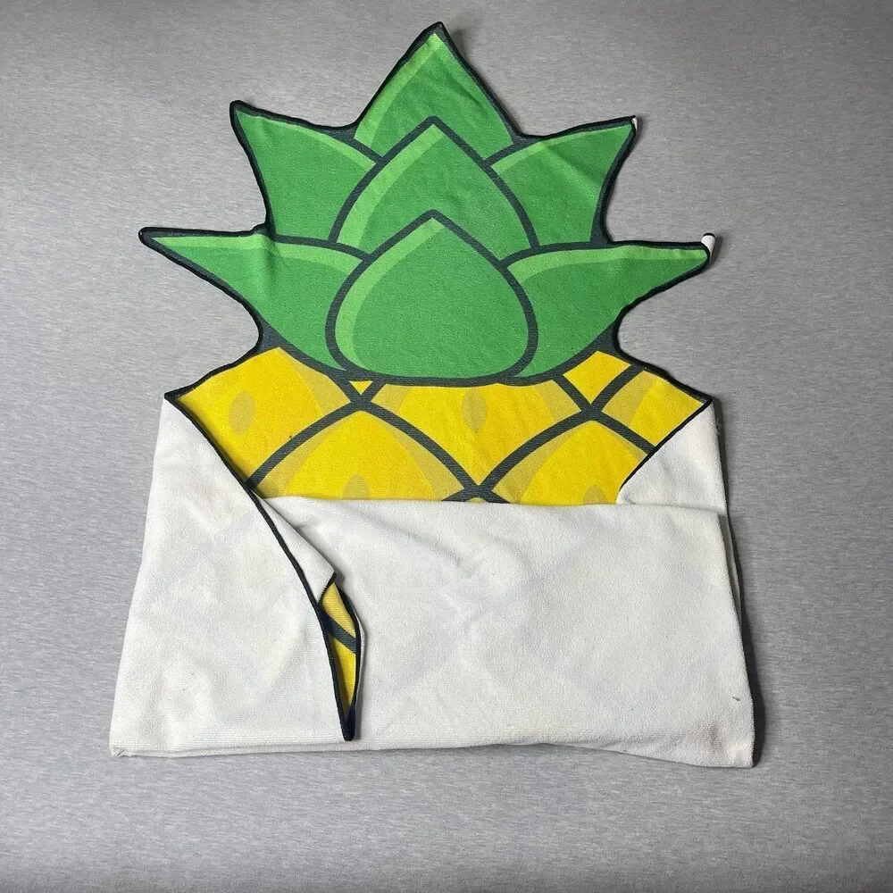 Big Mouth Inc. Large Pineapple Pattern Beach Towel